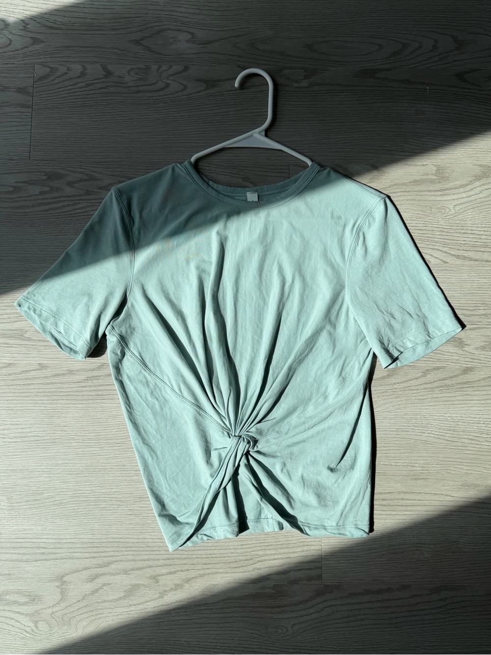 Lululemon Crescent Tee - Size 4 - Silver Blue